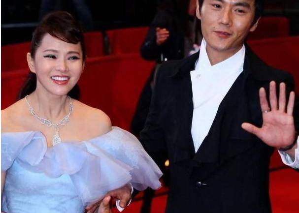 原创章子怡调侃秦昊意外曝光20年隐秘同学情曾低调护航伊能静产女