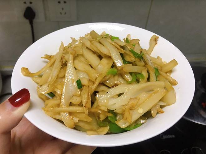 家常素菜菜譜青椒炒藕絲做法簡單營養美味無敵下飯