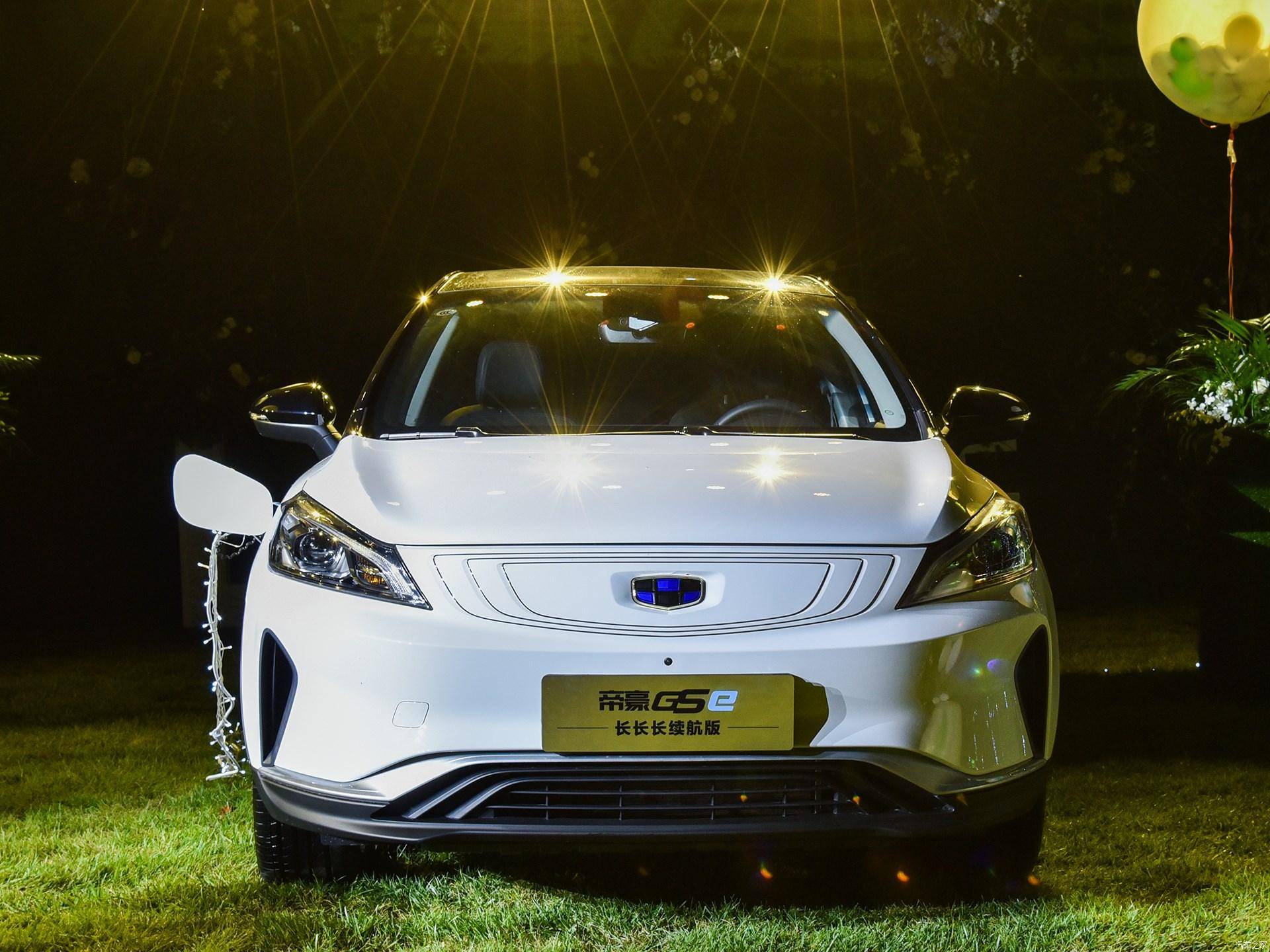 新款帝豪gse登场技术成熟有保障搭载两款电机