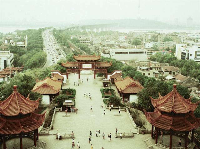 1996年见证武汉沧桑的江汉关_黄鹤楼