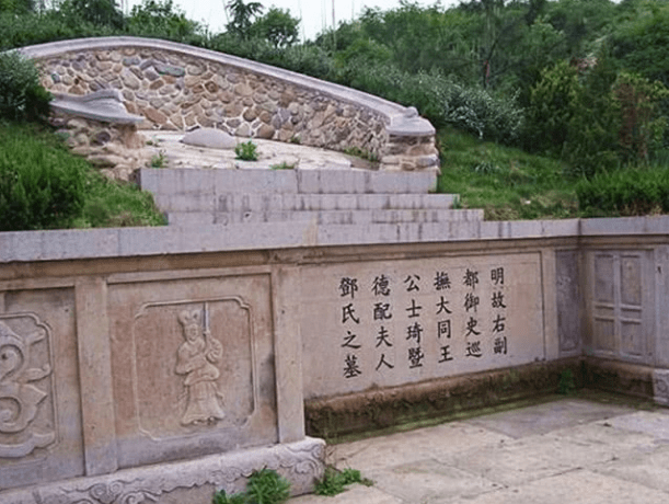 原创明朝1清官穷的只能用草席下葬为何却在陵墓中挖出大量黄金