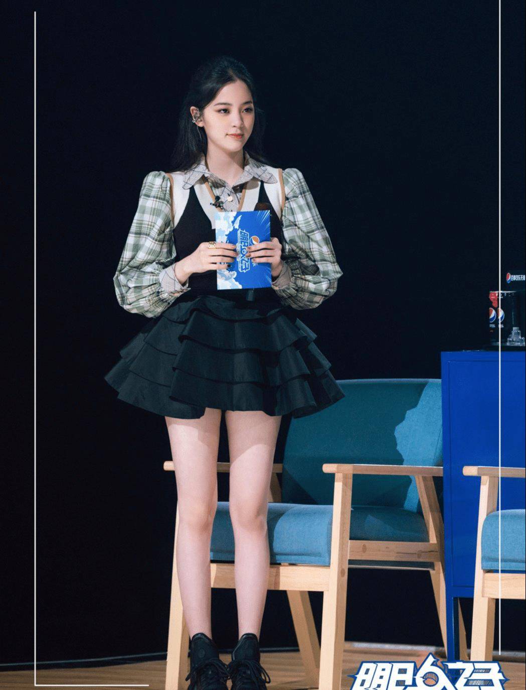 原创穿蓬蓬裙秀消暑美腿欧阳娜娜放电男学员「好喜欢」