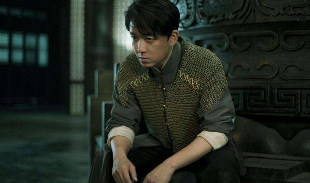 1974年,潘粤明出生在北京西城大栅栏,是个正儿八经的京城皮小子.