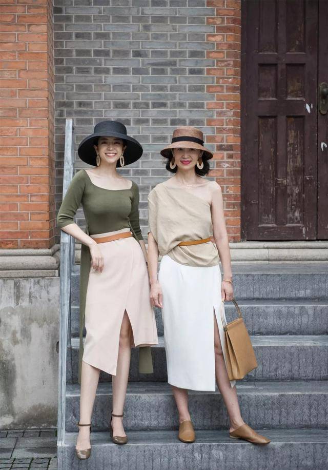 过了45岁怎么提升穿衣品味学三木妈夏日搭配用气质秒杀路人