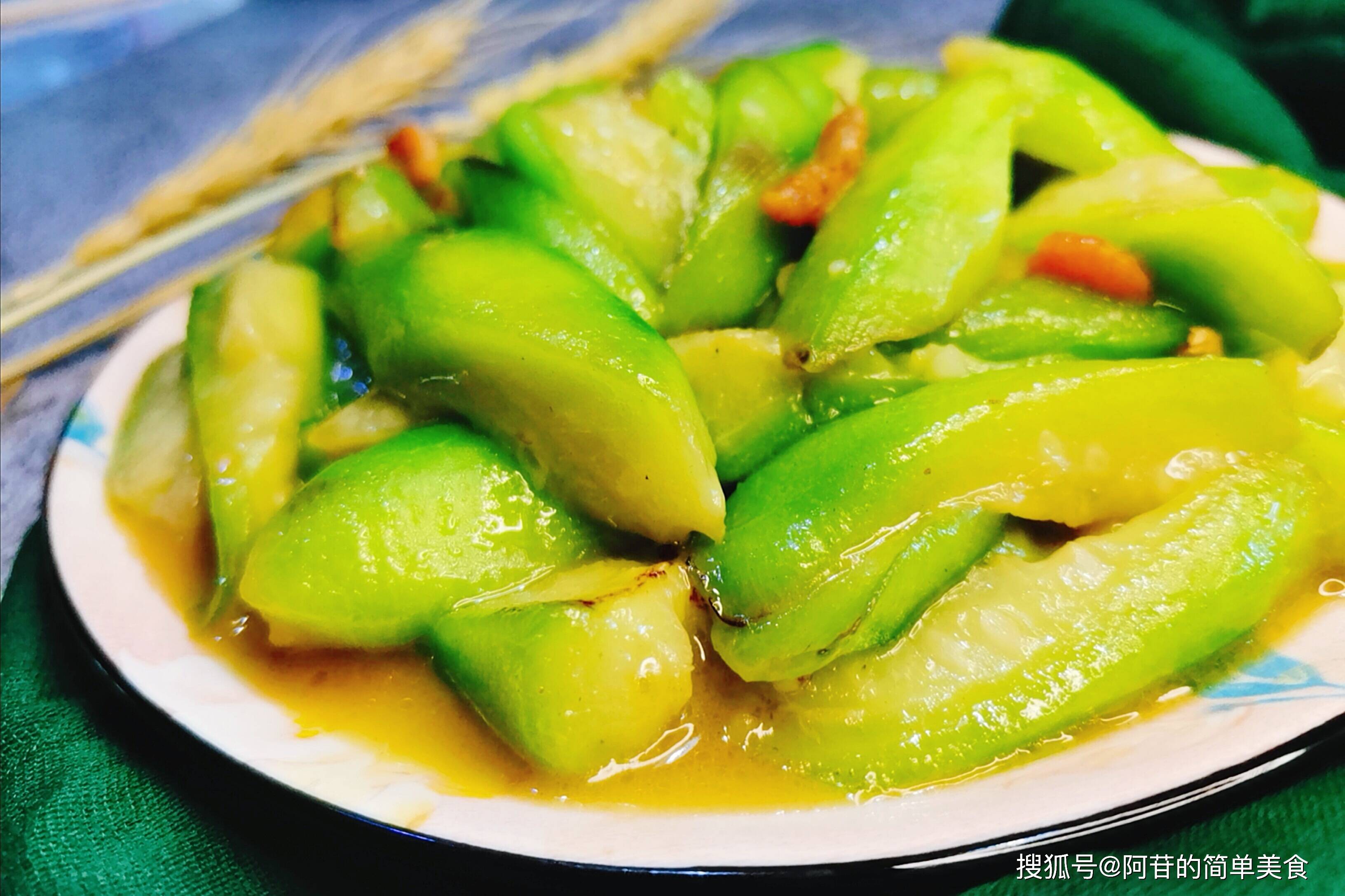 原创零基础也能做好超简单的虾干烧丝瓜轻轻松松就搞定一道菜