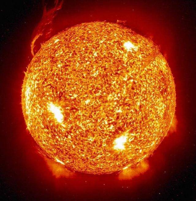 然而真实地太阳并没有这么和善.