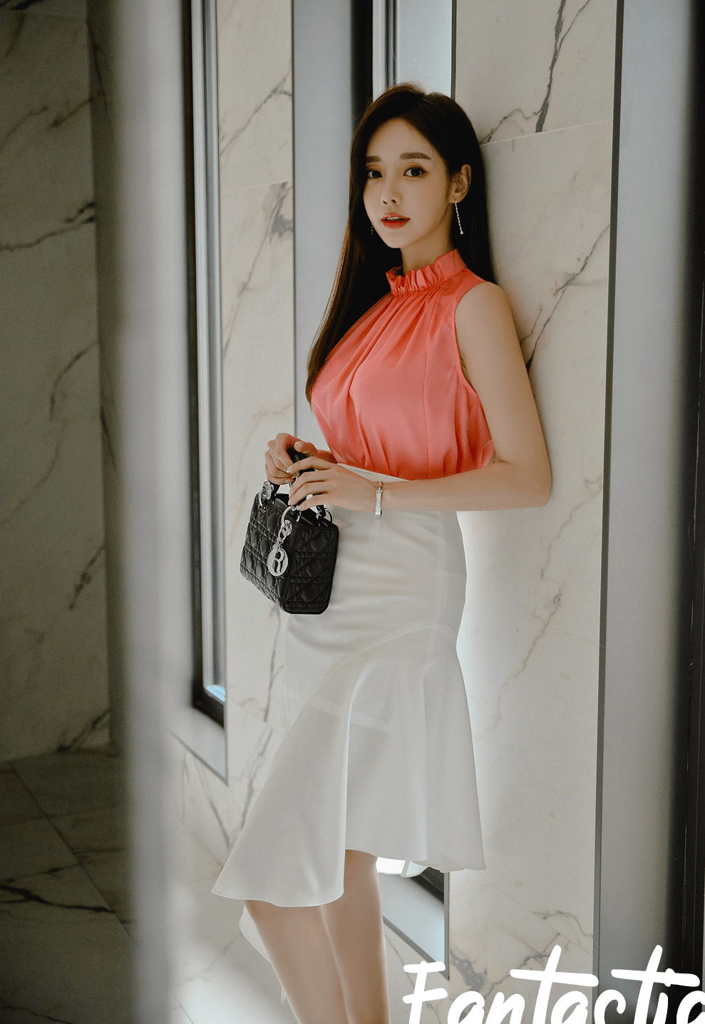 高贵气质完美女神孙允珠服装穿搭美图