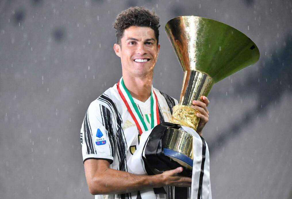 原创削发明志!c罗晒照换新发型,欧冠再创奇迹这剧本似曾相识