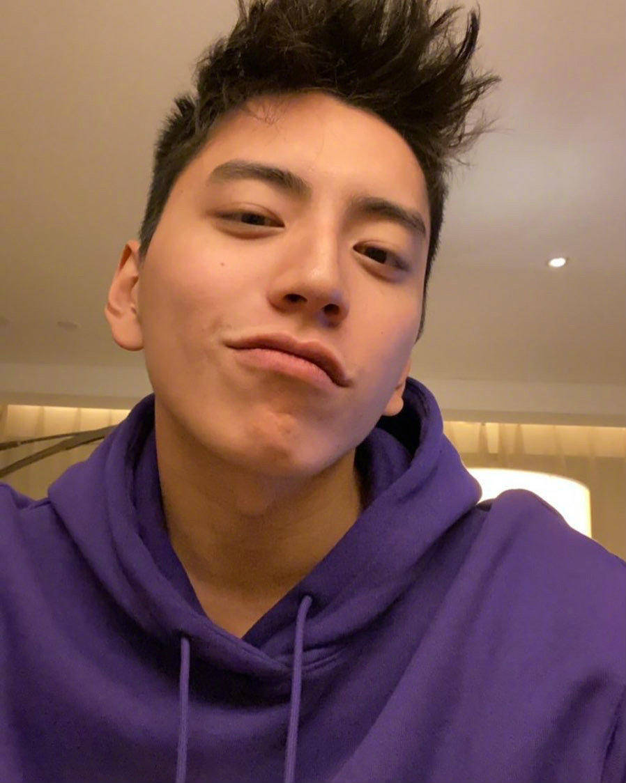 原创3d捏脸欢乐多周震南油光嘟嘟唇杨超越再次化身锦鲤