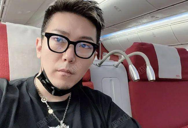 原创斗鱼小王哥见177家长亲密举动不像是搭档或许真的成cp了