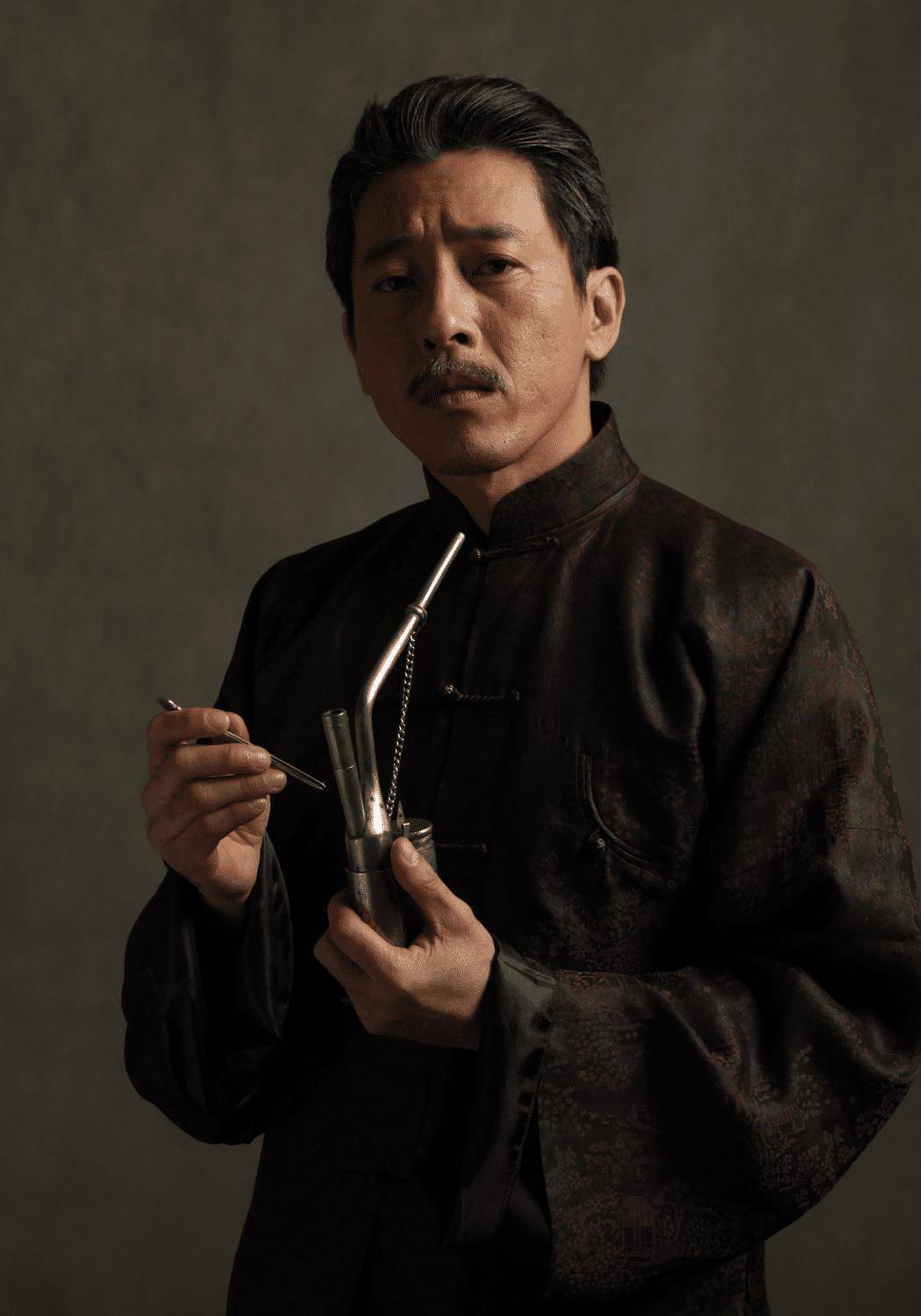 吕颂贤在「千金」中享享齐人之福.