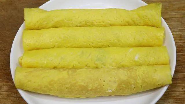 原创手把手教你做酥香解馋的脆皮鸡蛋卷,新手也能做成功,百吃不厌