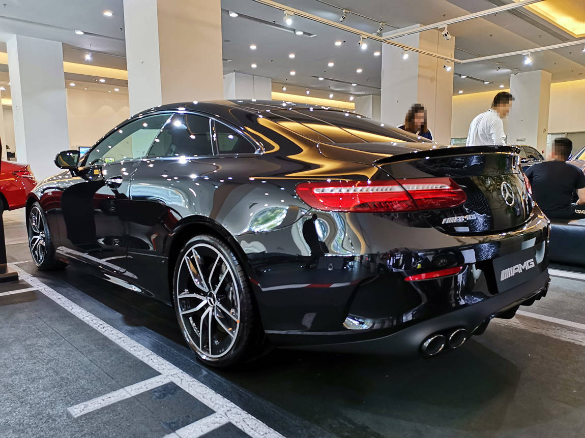 奔驰e53amgcoupe黑外黑内