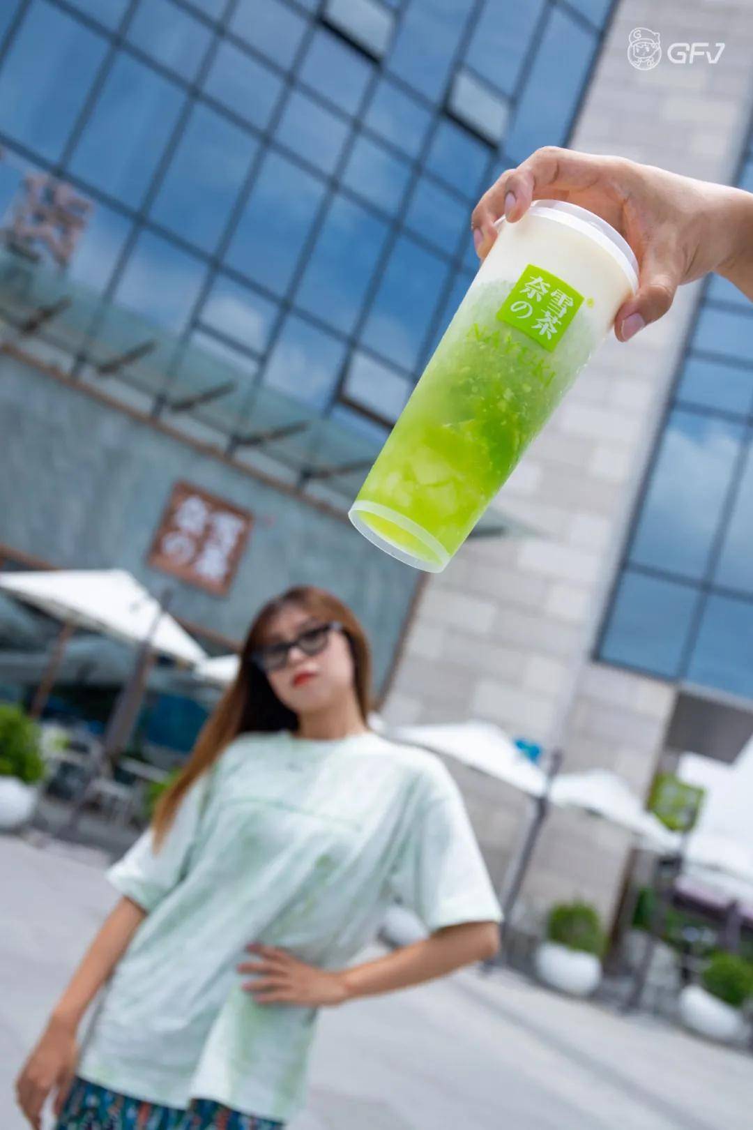 别想离开她  ■ ■ ■ 「 霸气绿宝石瓜 」 supreme jade melon