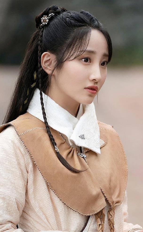 七,袁盈盈--泓萱.朝暮阁首徒.