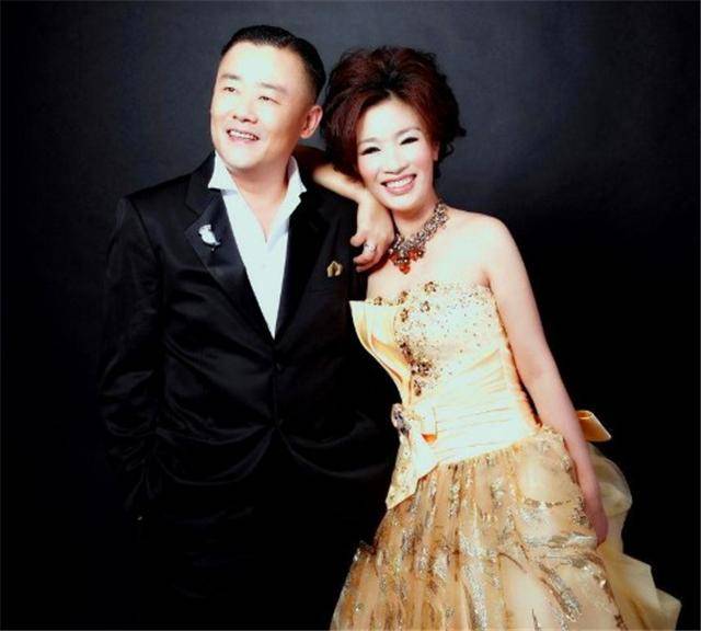 原创10年前,42岁浙江女富豪胡洁,嫁二婚的周立波,如今过得怎么样