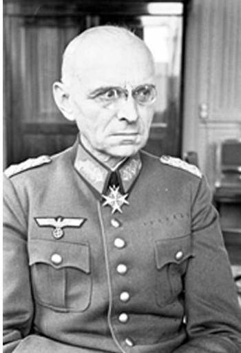 来自德国的军事顾问,建议蒋介石挖开黄河决口,导致89万人丧命_豪森