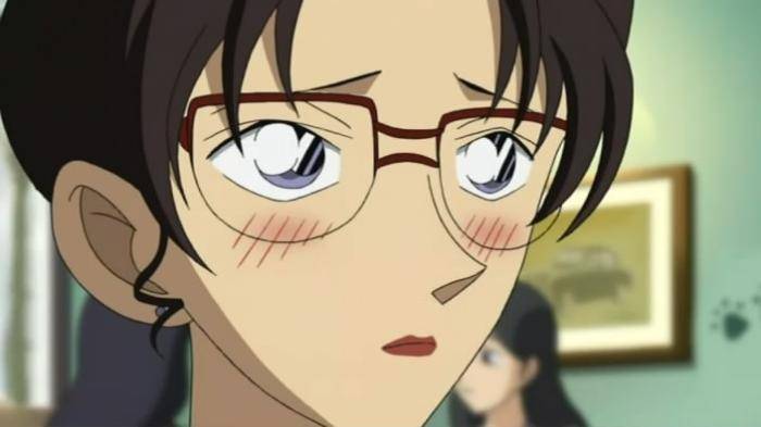 后来20岁嫁给工藤优作后就退出影坛,而妃英理作为一个高材生,在和丈夫