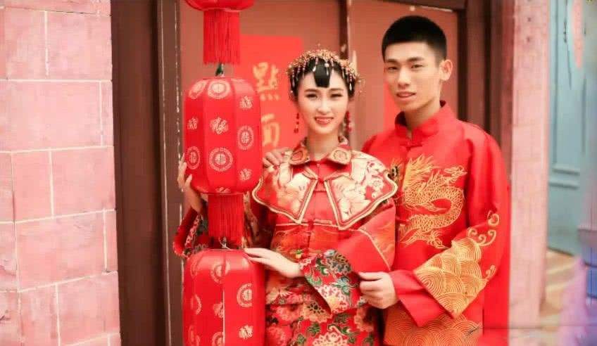 和呆妹合体拍视频,水友建议结婚_宝哥