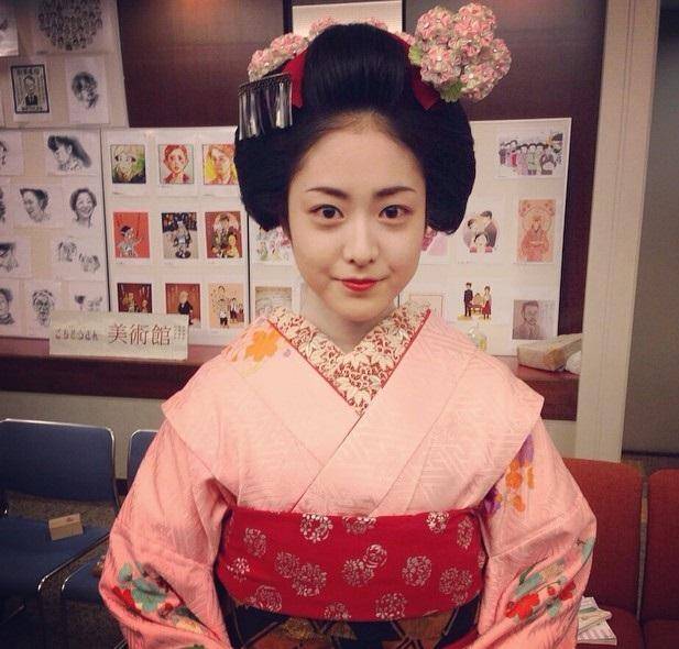 原创泽塔奥特曼 新生代女主和服照,你最喜欢的会是谁呢?