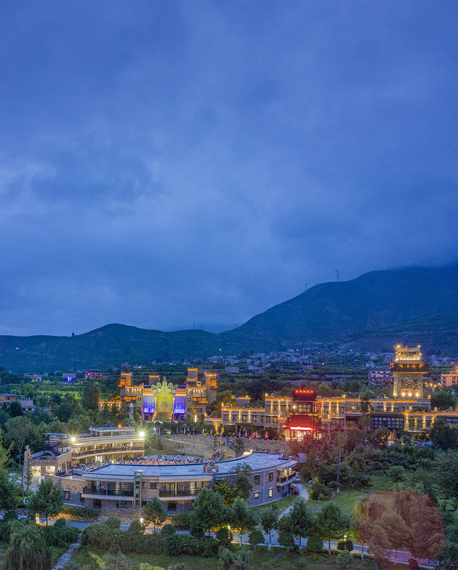 四川茂县美轮美奂的古羌城夜色