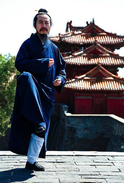 壹 夫全真者,是大道之清虚,无为潇洒之门户,乃纯正之家风,是重阳之活