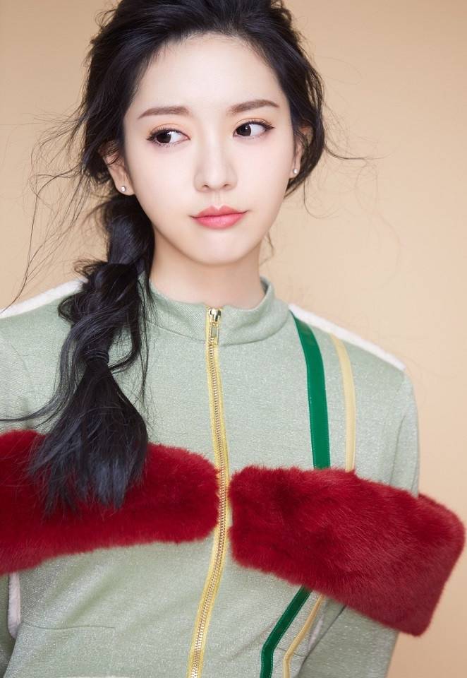 热播甜宠剧古装女神8:严伊依饰演《青青子衿》赵清