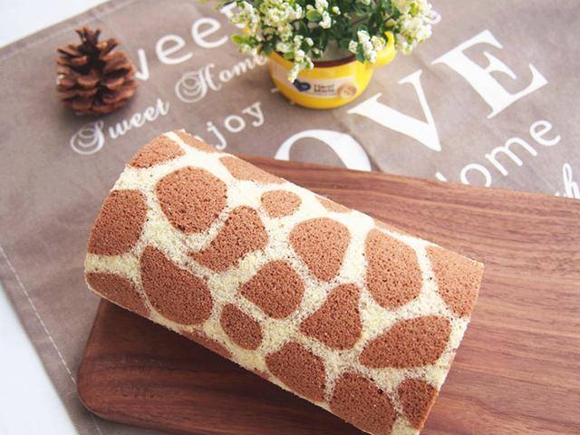 原创可爱的长颈鹿蛋糕卷颜值与美味共存俘获你的心