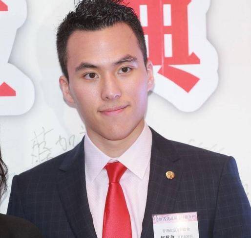 何猷启小三身份曝光专钓豪门的20岁女大学生赌王三太还未干涉
