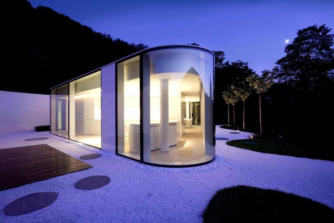 简约的玻璃盒子瑞士lugano湖畔别墅