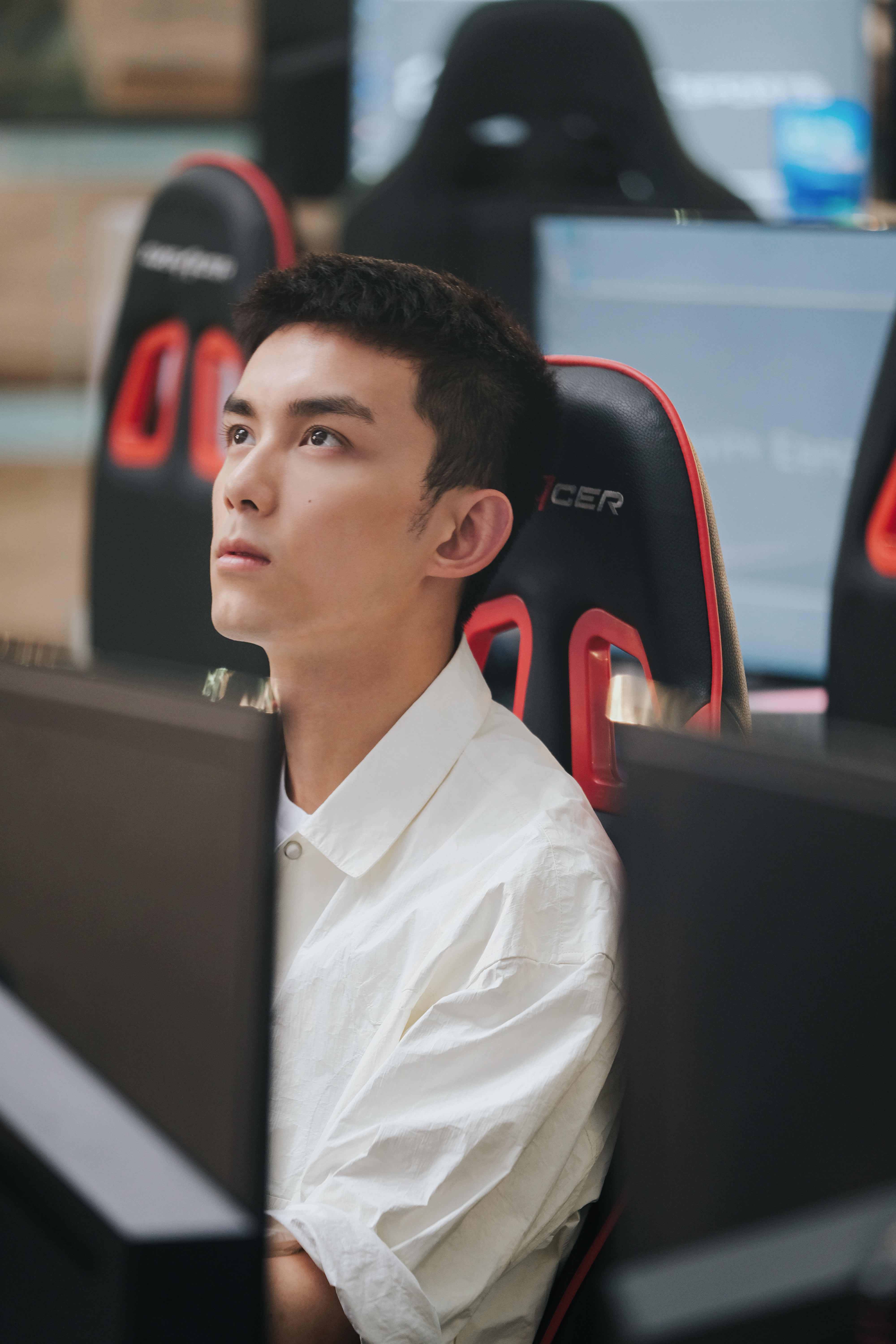 路小北赛场得意夺冠军 吴磊收获意外感情线_手机搜狐网