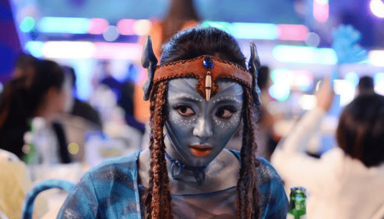 原创她因出演心花路放中阿凡达走红名气大过周冬雨今混迹二线无人问津