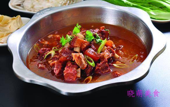 香辣大盘鸡块麻辣排骨锅酱汁鲍鱼的家常做法
