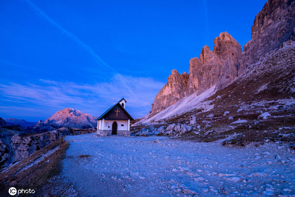 超吓人的景点意大利拉瓦莱多三峰山