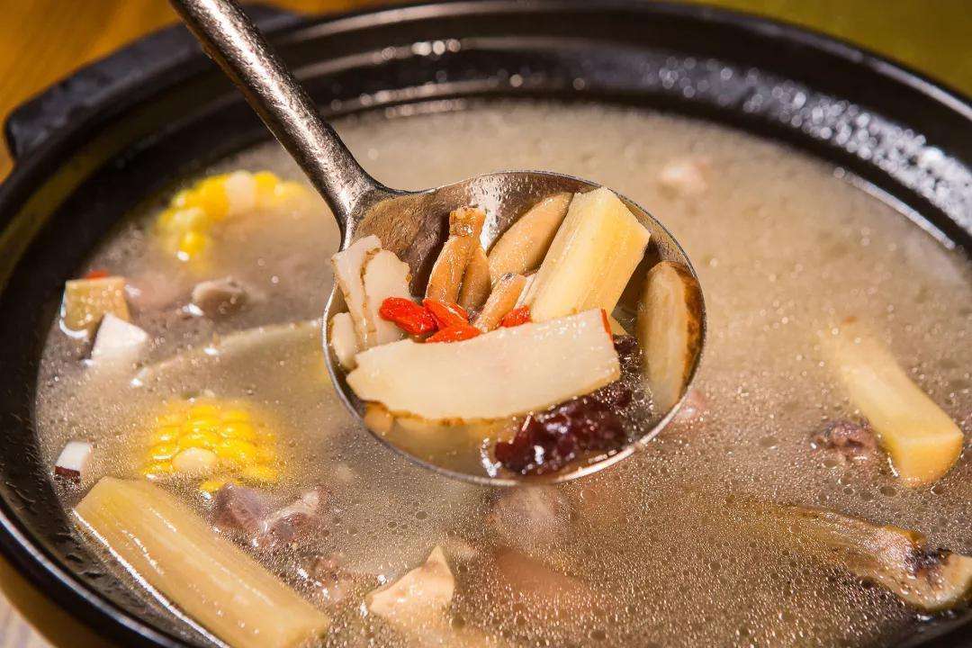 秋天到了推荐7款热门家常火锅汤底让你的火锅更具特色美味