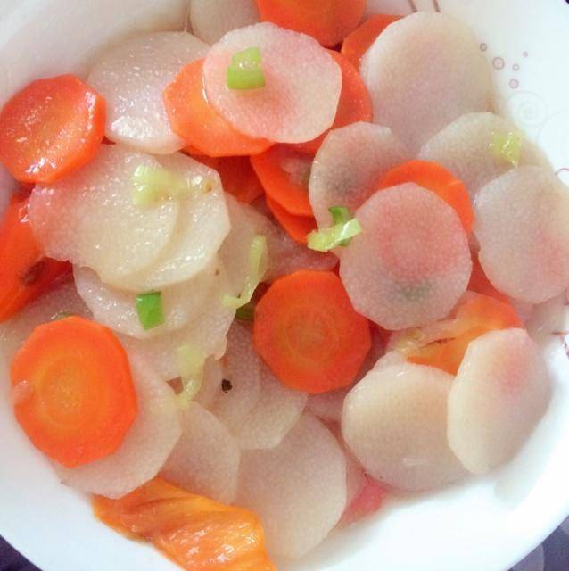 夏日清淡菜谱山药素炒胡萝卜简单美味营养适合夏天