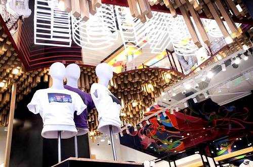 上海悦荟广场夏日焕新fun肆季,levis亚洲最大旗舰店盛大开幕_丹宁