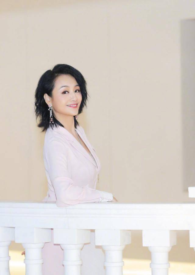 46岁曹颖狂瘦40斤成女神减肥方法只有3点适合所有人