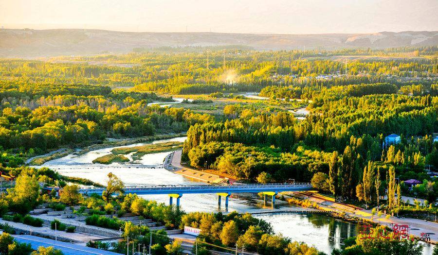 【高清组图】尼勒克县喀什河谷秋景如画