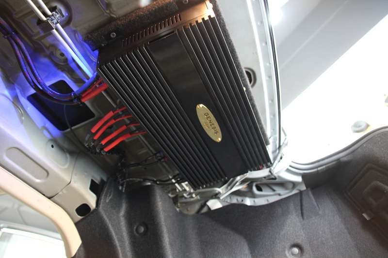 合肥音社别克凯越音响改装升级创世纪四路功放