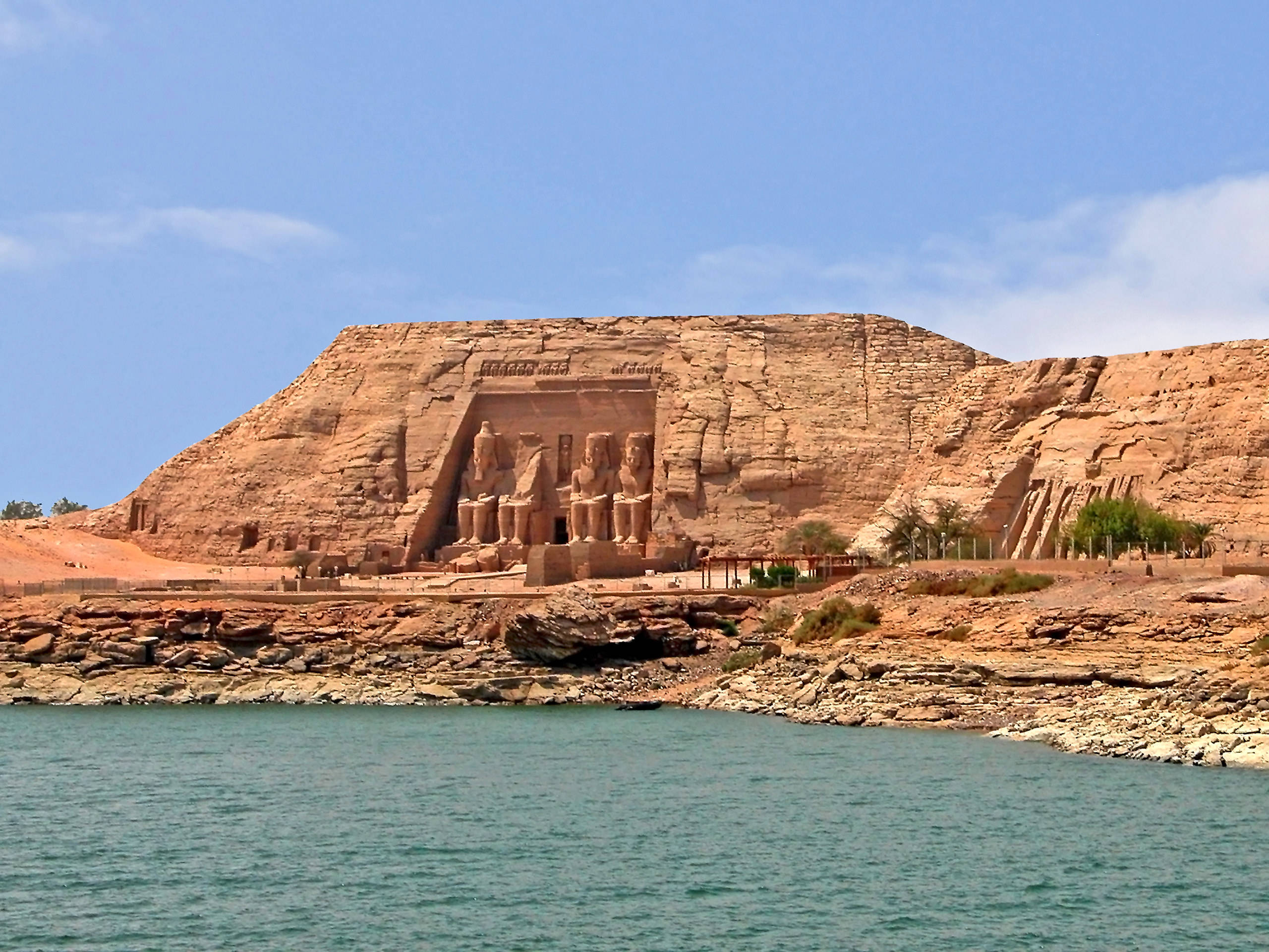 让埃及人自夸的古代遗址,3300年前的法老王自拍雕刻杰作!
