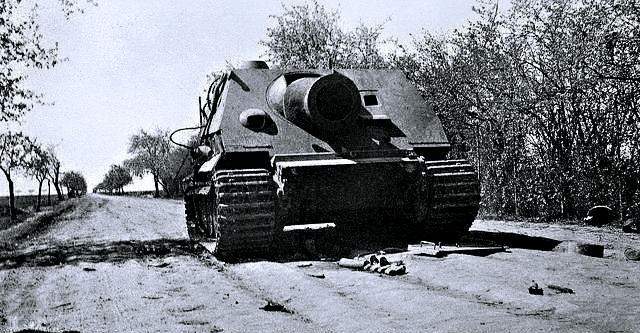 曾经名噪一时的德国超级战车 拥有着380毫米主炮的强虎突击炮