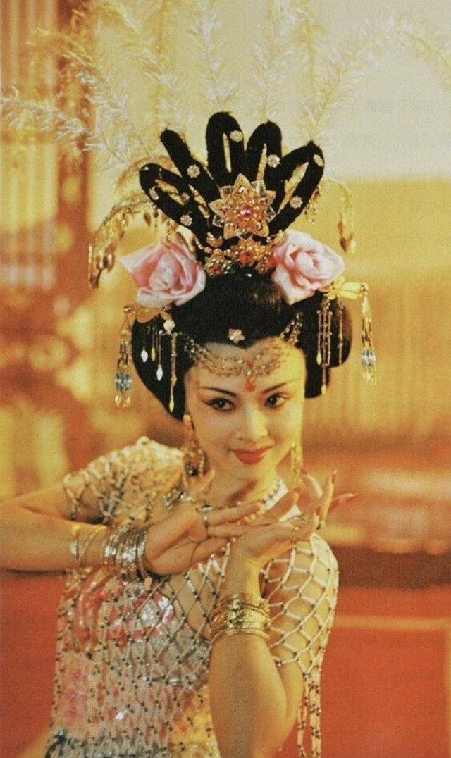 原创求求现在的古装剧,看看当年杨树云,陈顾方做的造型吧