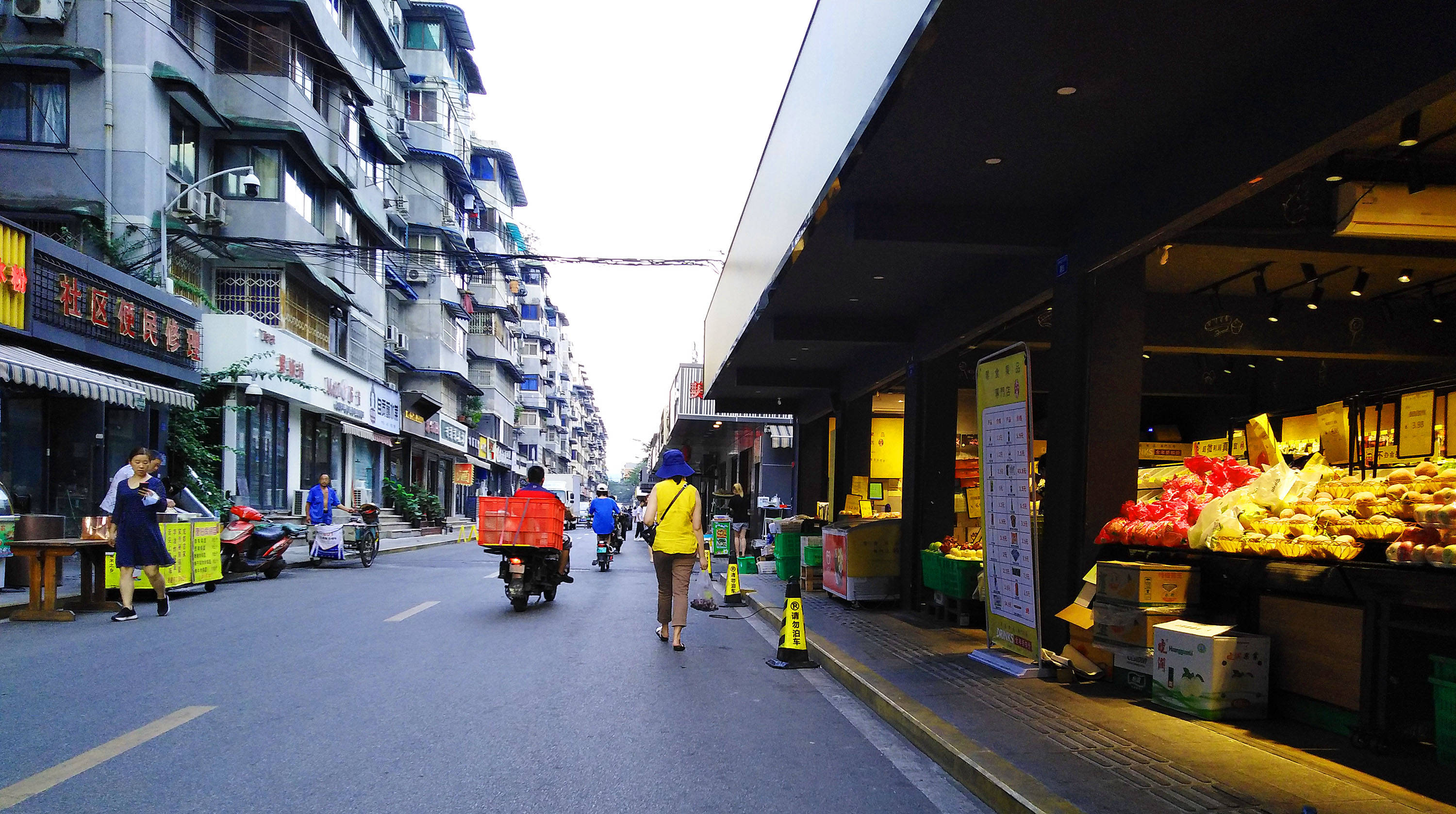 街拍下午四点的祥和里