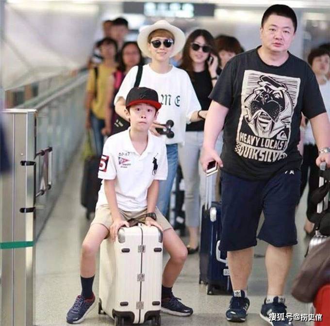 影集:生活中的海清,一双儿女儿子更像她