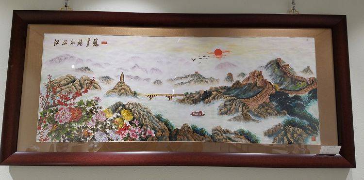 张同禄江山如此多娇掐丝珐琅画