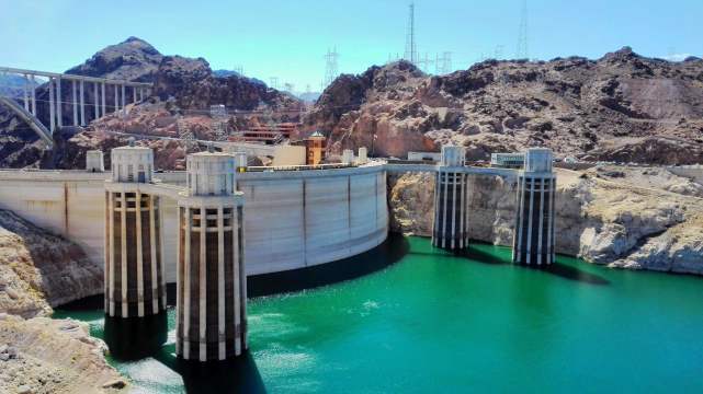 涨知识!世界上那些著名大坝的实际规模,顶尖的都在中国