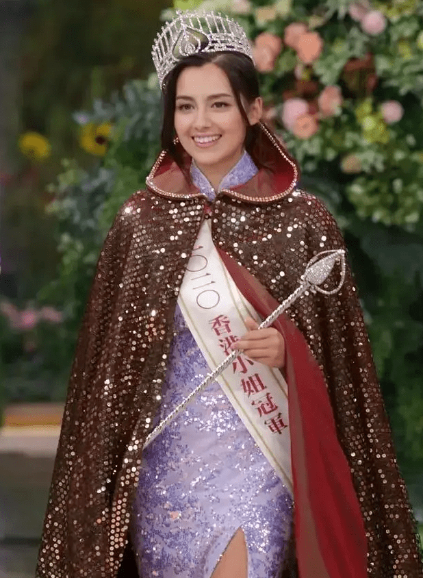 2020年8月24日,入围2020港姐十强名单 .