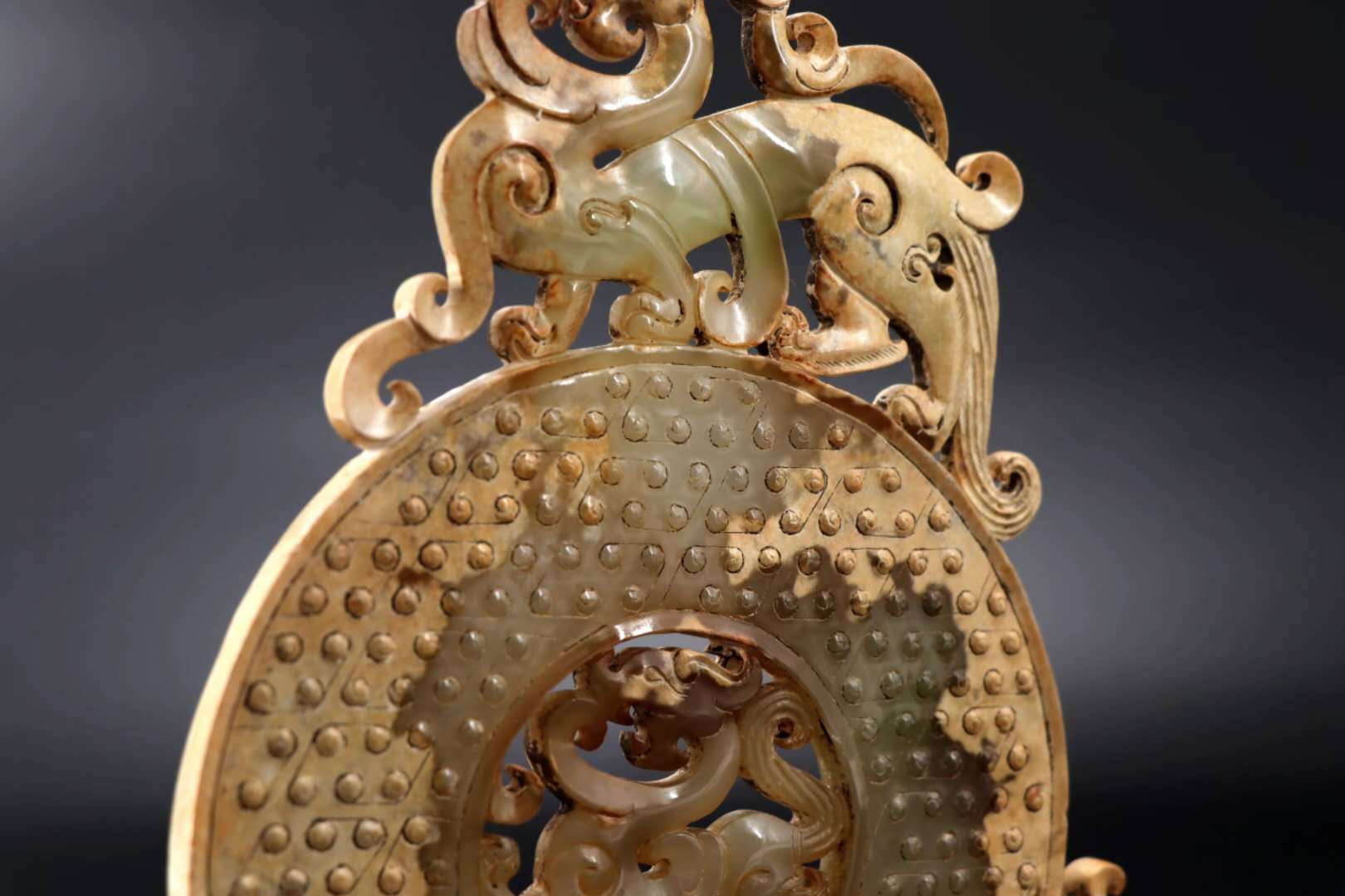 多禄溙拍卖行|史上的一座巅峰:汉代出廓玉壁