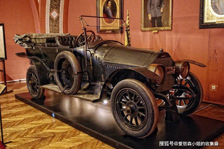 他去世时所在的汽车牌照是aiii118.